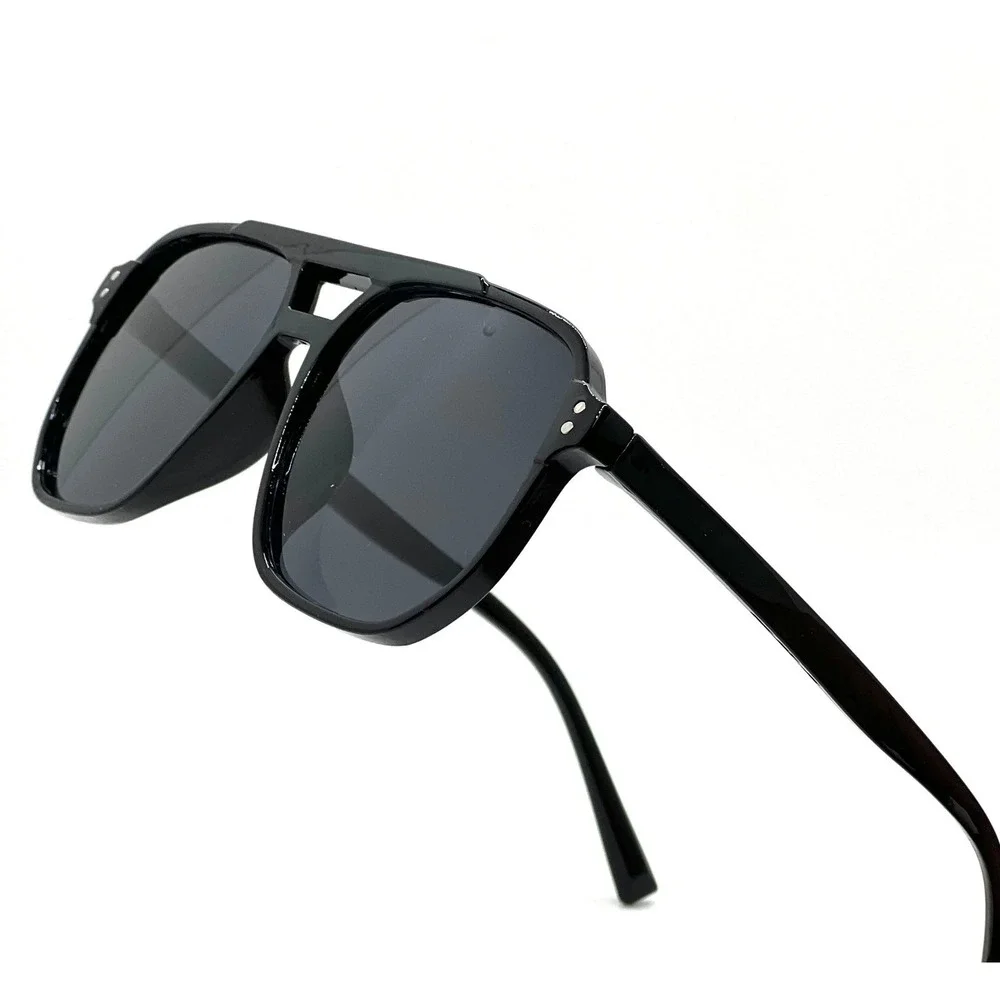 Women Sunglasses Black Frame Fashion Luxury Bold Comfortable Outfit Square Gafas